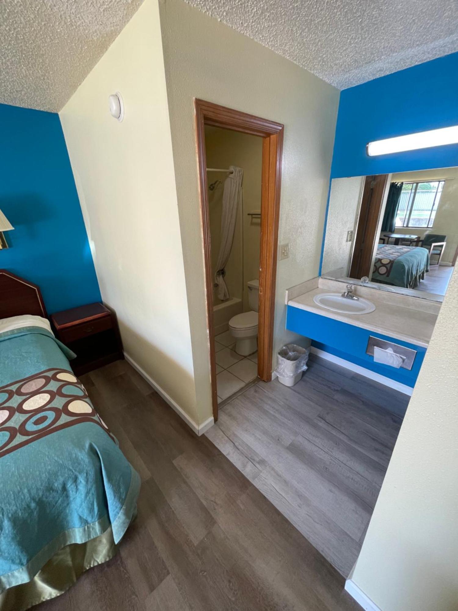Executive Inn Маунтин Хоум Екстериор снимка